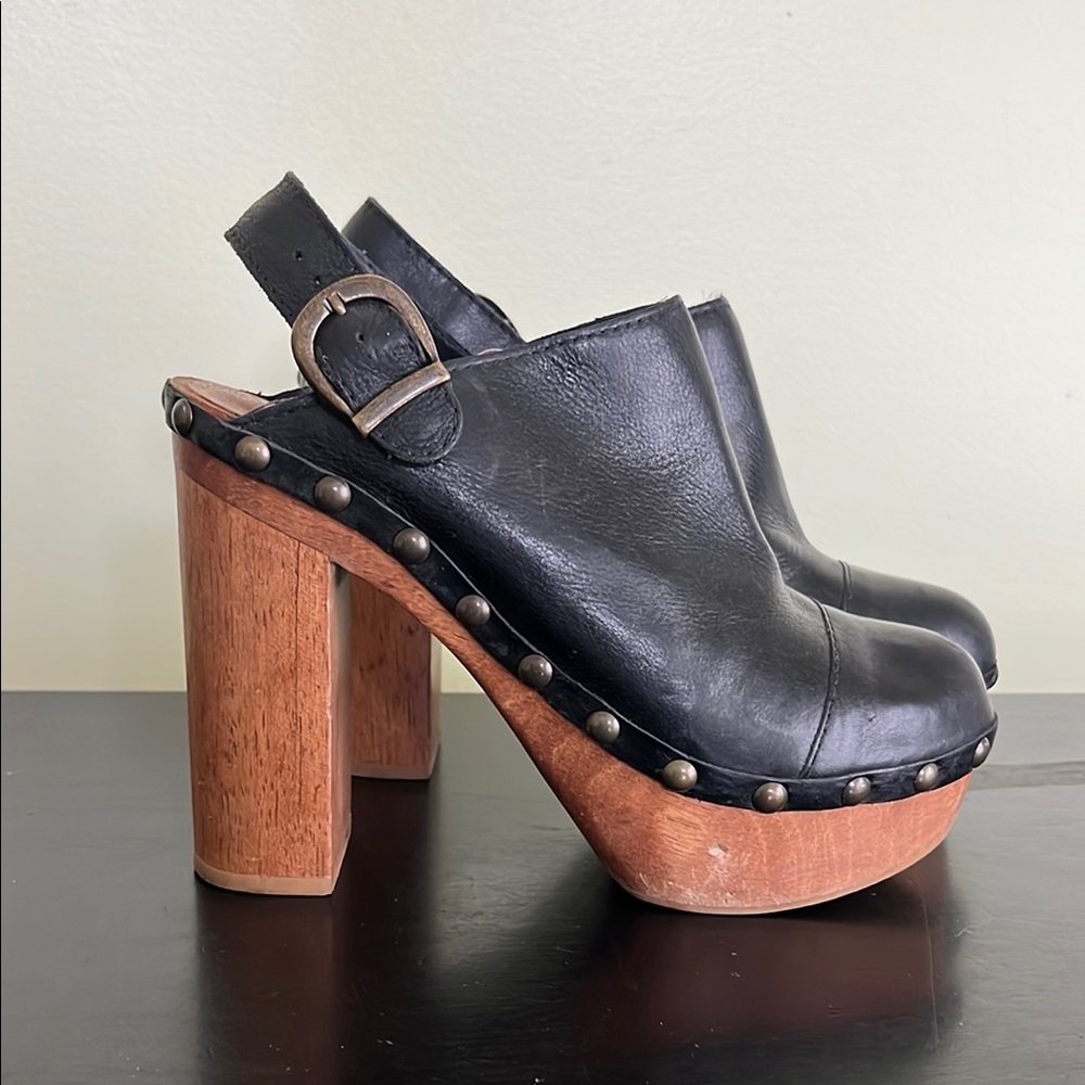 Steve Madden Black Leather Wooden Heel Clogs